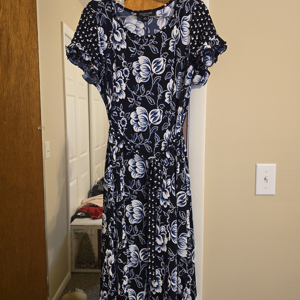 Perceptions Navy and White Floral Midi Dress